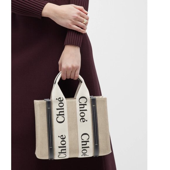 Chloe Woody Small Tote Bag in Linen with Crossbody Strap - Picture 7 of 8